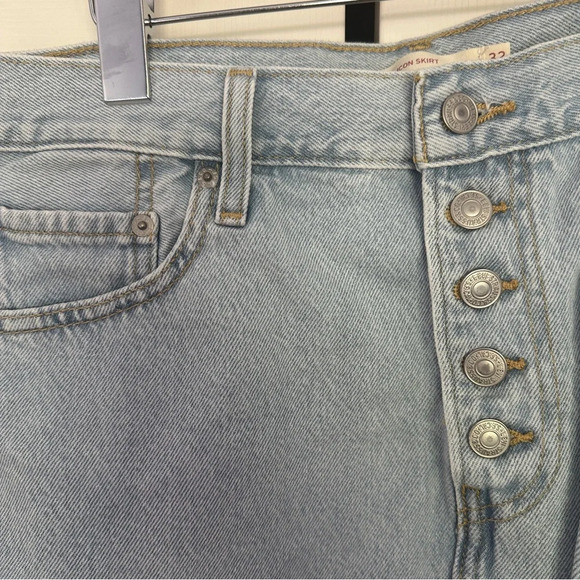 Levi's Icon Button-fly denim mini skirt SIZE 32 - Picture 5 of 5